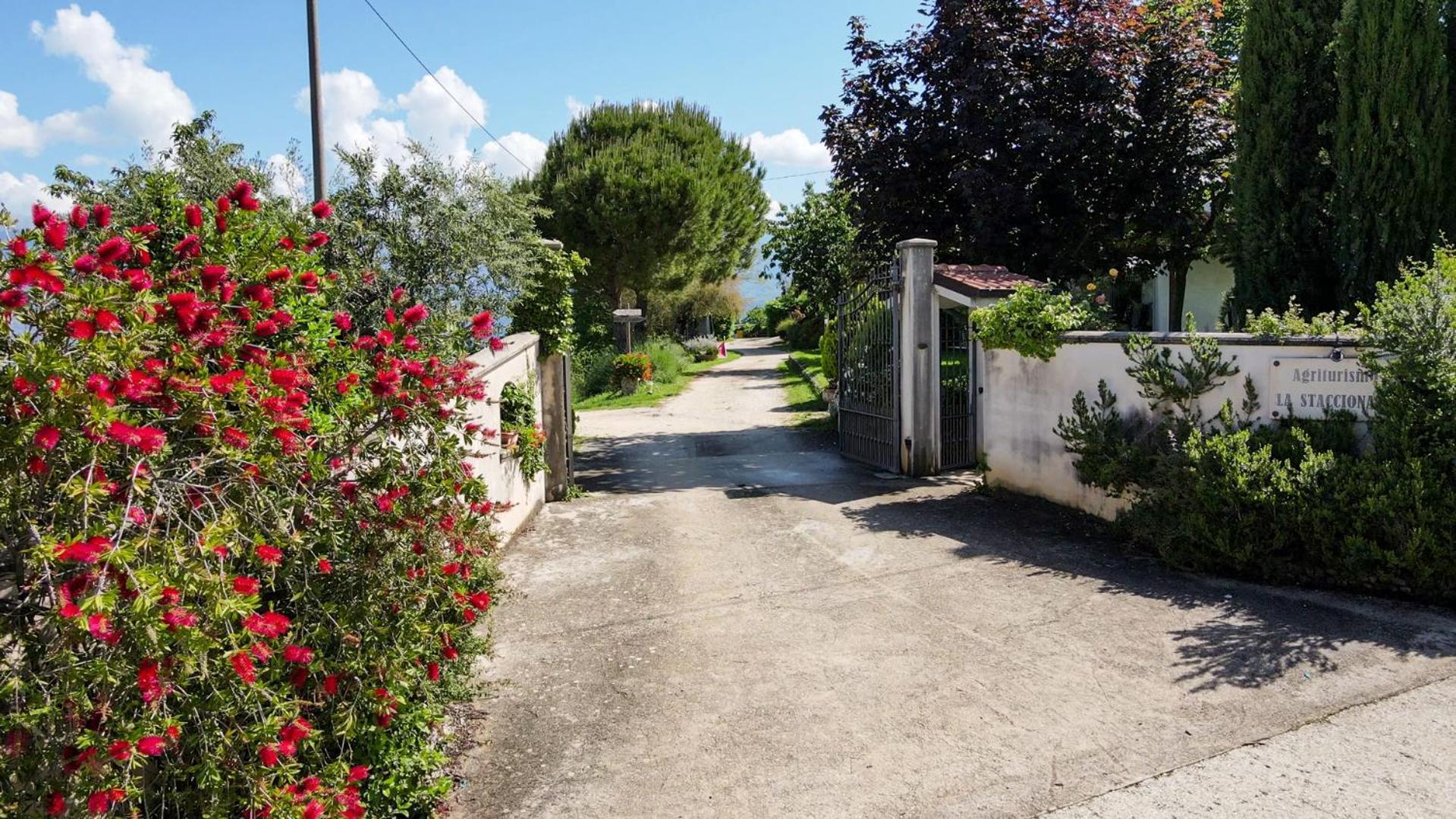 La Staccionata Villa Arpino Luaran gambar